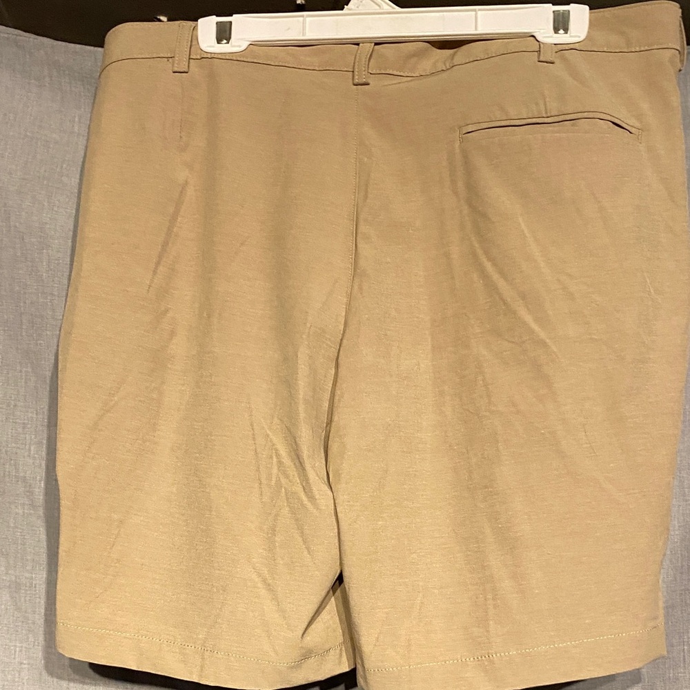 Izod Men's Beige Flat Front Shorts - Picture 2 of 2